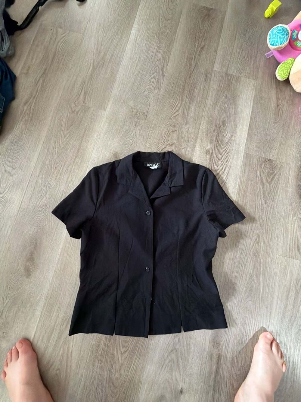 Briggs New York Short Sleeve Button Up Blouse Size 8 Black Rayon Blend